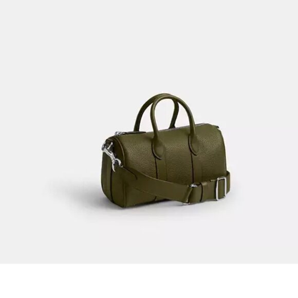 Coach Compass 25 in olive. Like new. Rare color.  No longer available. - Picture 13 of 16